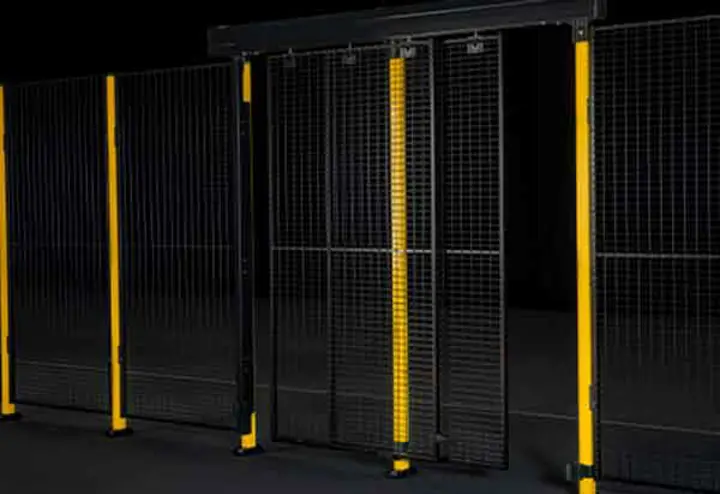 A flexible and modular sliding door that provides security A flexible and modular sliding door that provides security